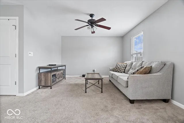 $314,900 | 10528 Hunters Crossing Boulevard, Indianapolis, IN 46239