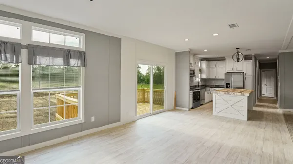 $243,000 | 819 Hires, Jesup, GA 31545