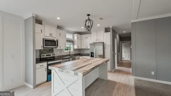 $243,000 | 819 Hires, Jesup, GA 31545