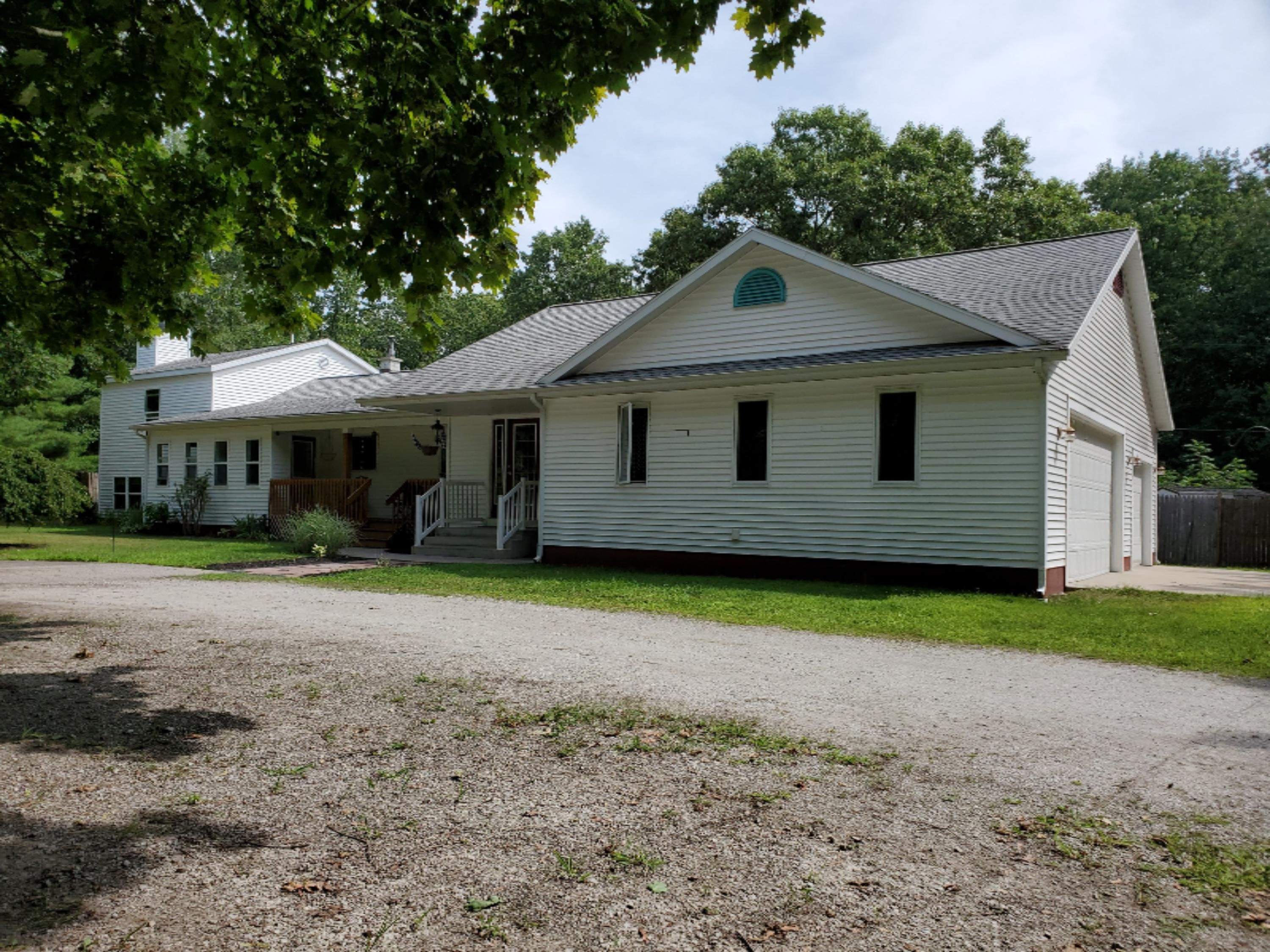 558 Brooks Road North Muskegon, MI 49442 - Photo 3 of 44 20190812_115308_001