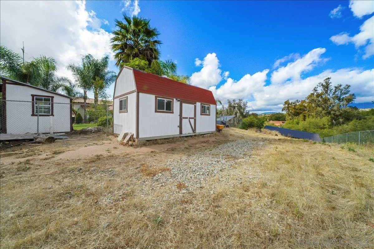 15140 Cool Valley Road Valley Center, CA 92082 - Photo 36 of 46
