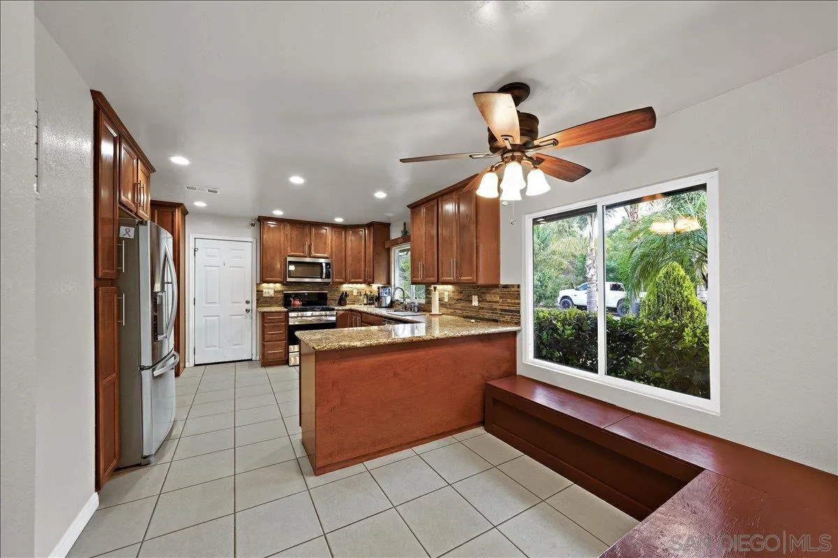 15140 Cool Valley Road Valley Center, CA 92082 - Photo 8 of 46