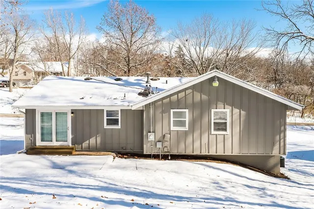 $2,065 | 6610 Northwest Graden Road, Kansas City, MO 64152