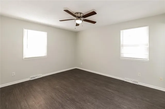 $2,065 | 6610 Northwest Graden Road, Kansas City, MO 64152