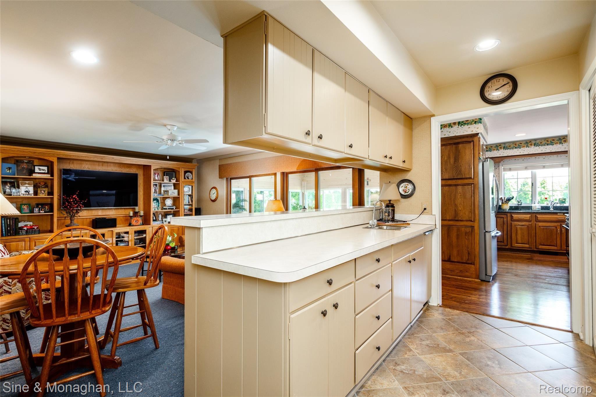 435 Barclay Road Grosse Pointe, MI 48236 - Photo 20 of 60 435 Barclay L028.jpg