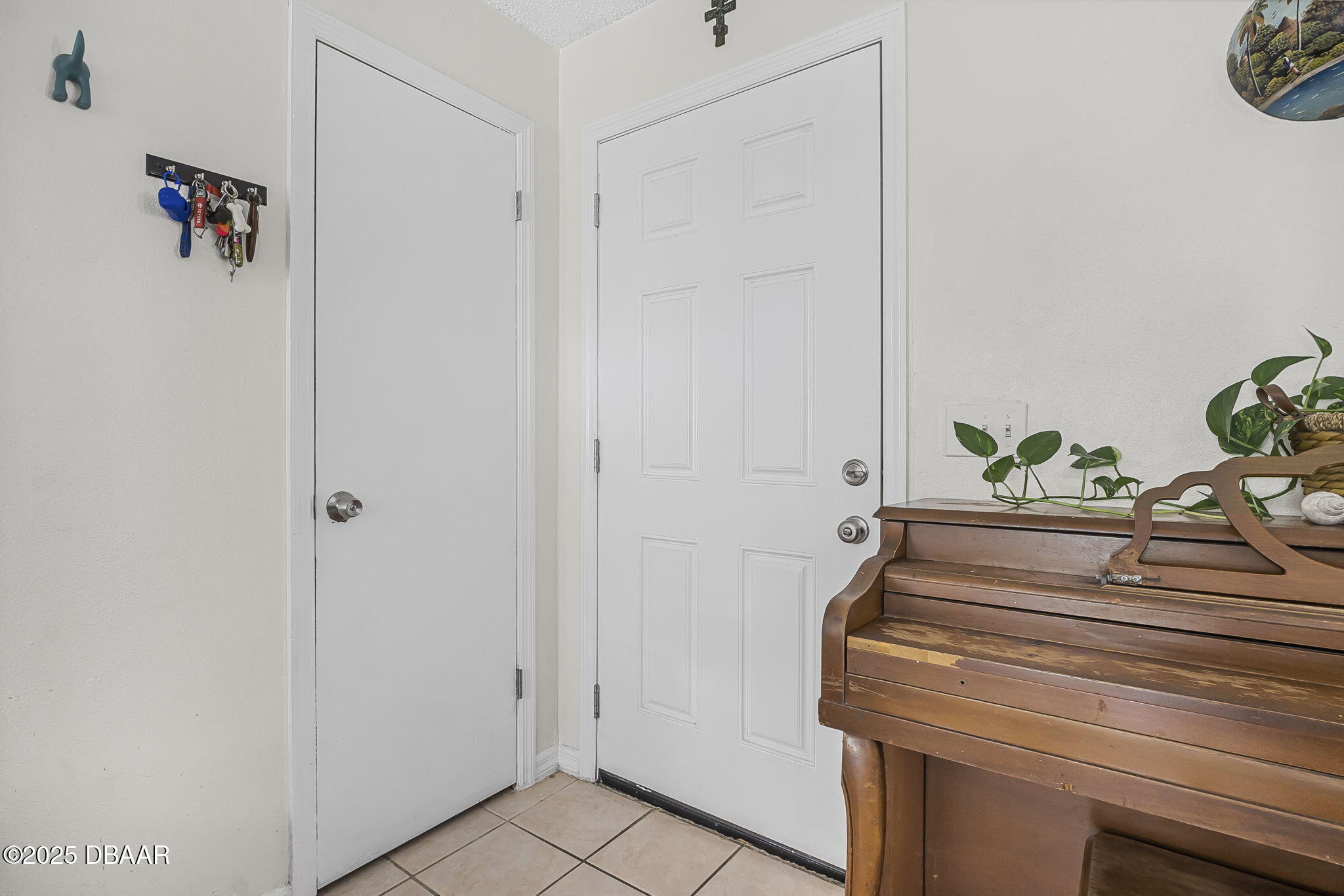 3228 Unity Tree Drive Edgewater, FL 32141 - Photo 4 of 37 a close view of closet
