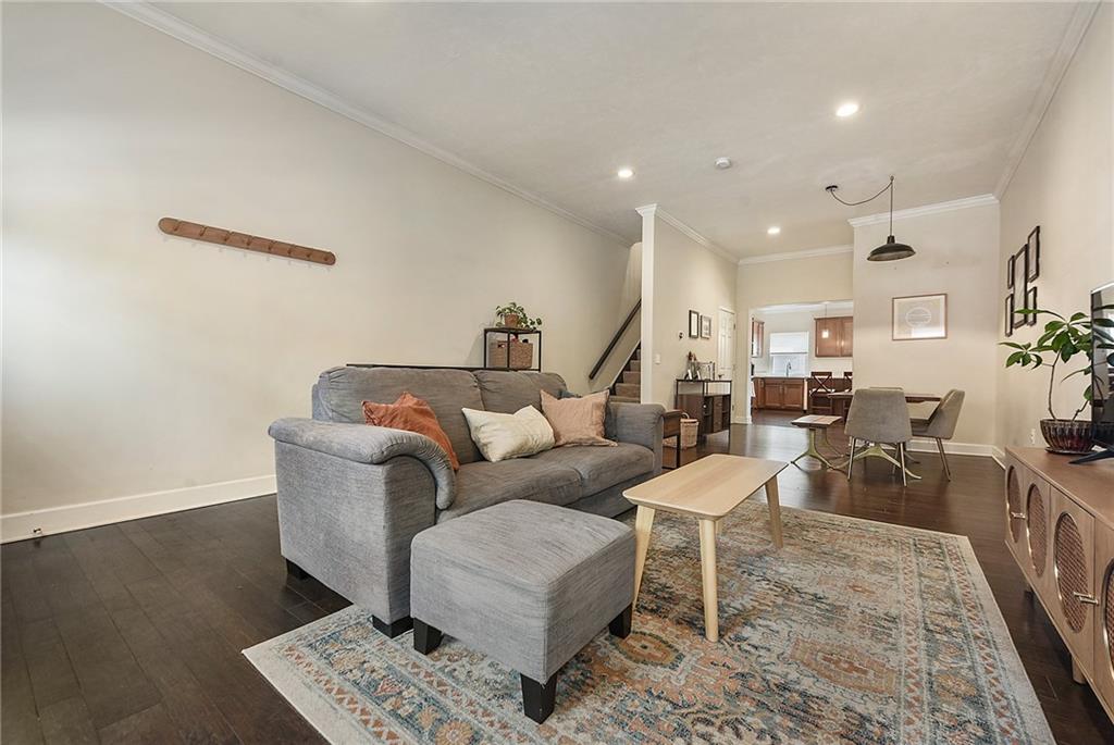 113 42nd Street Pittsburgh, PA 15201 - Photo 8 of 39 a living room with furniture and a rug