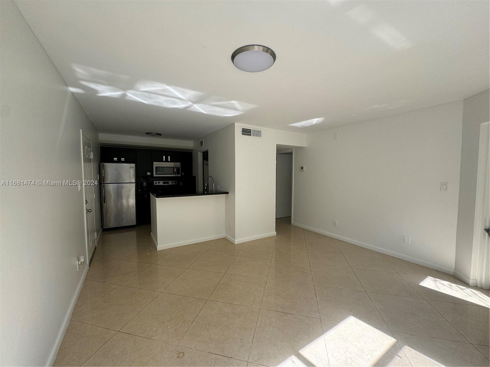 630 South Park Road, Unit 233 Hollywood, FL 33021 - Photo 2 of 9 Gallery Image 2