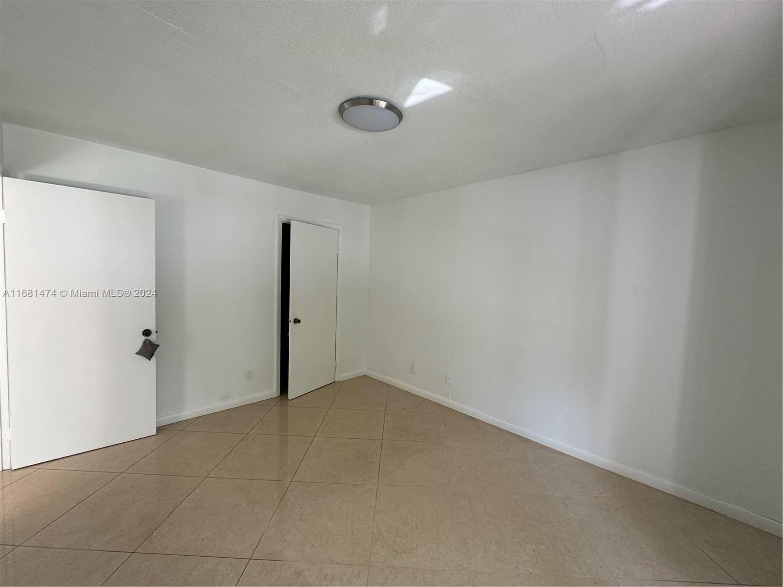 630 South Park Road, Unit 233 Hollywood, FL 33021 - Photo 3 of 9 Gallery Image 3
