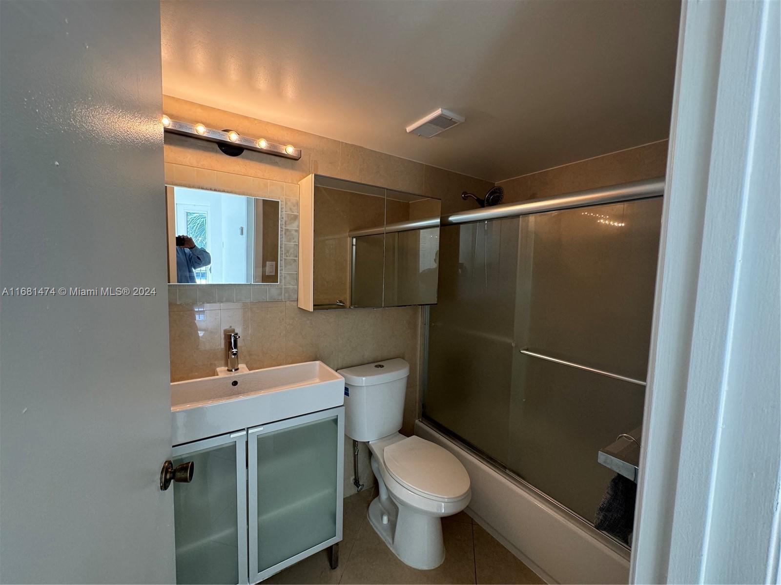 630 South Park Road, Unit 233 Hollywood, FL 33021 - Photo 4 of 9 Gallery Image 4