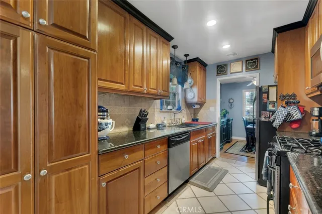 $950,000 | 10227 Quill Avenue, Sunland, CA 91040