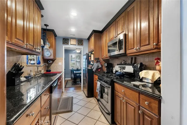 $950,000 | 10227 Quill Avenue, Sunland, CA 91040