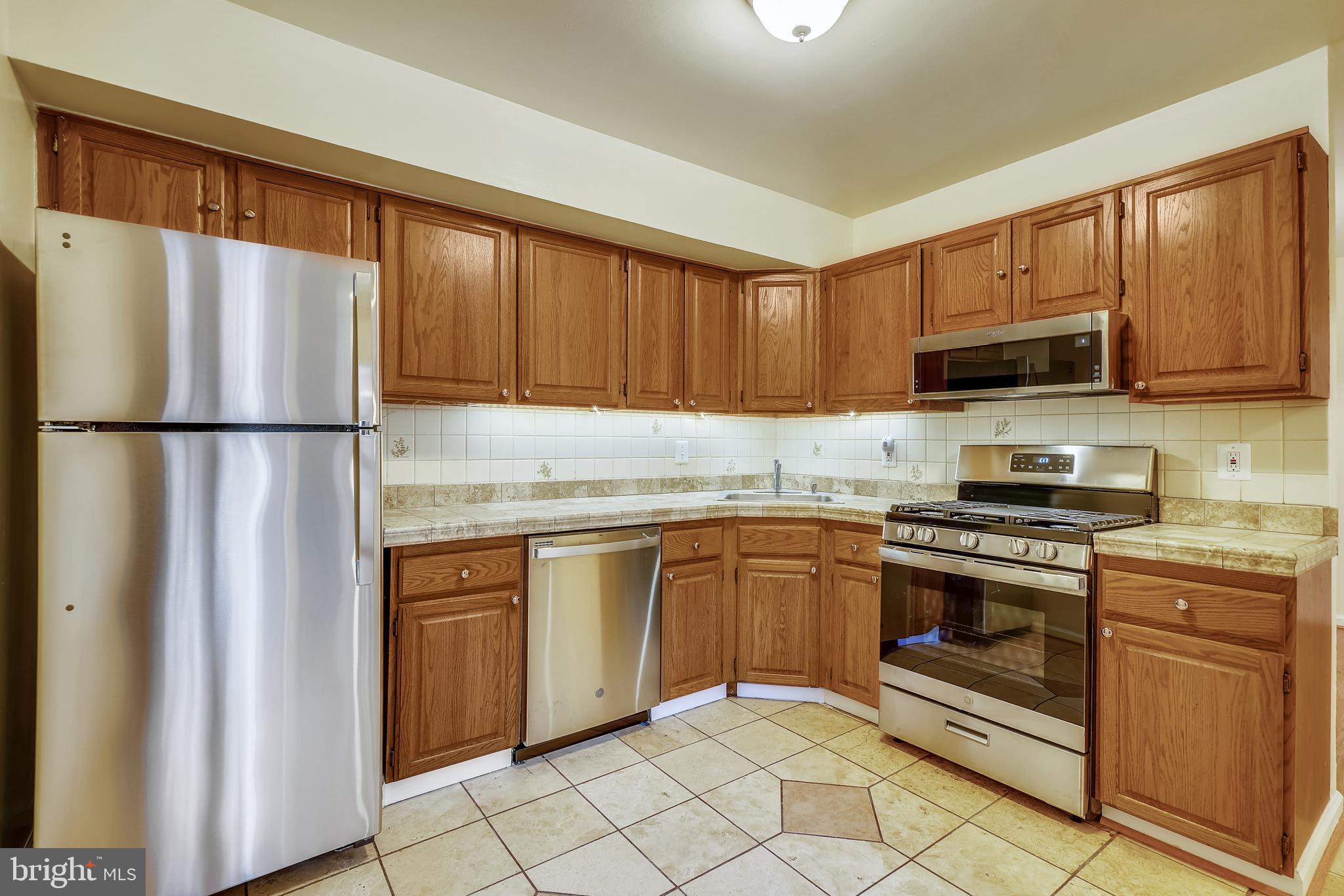 10581 Twin Rivers Road Columbia, MD 21044 - Photo 2 of 33