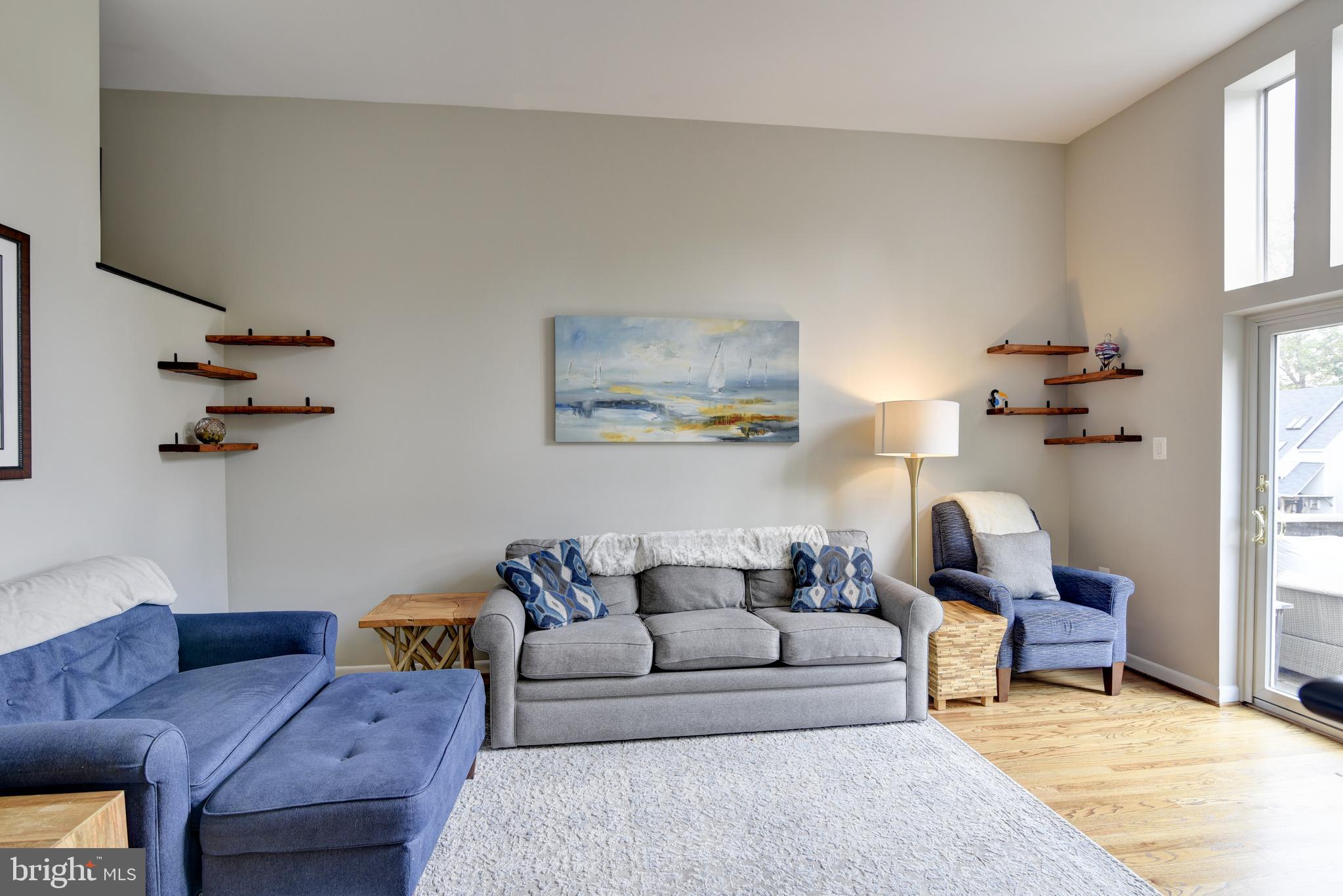 1621 Inlet Court Reston, VA 20190 - Photo 6 of 41 Living room w/hardwood floors