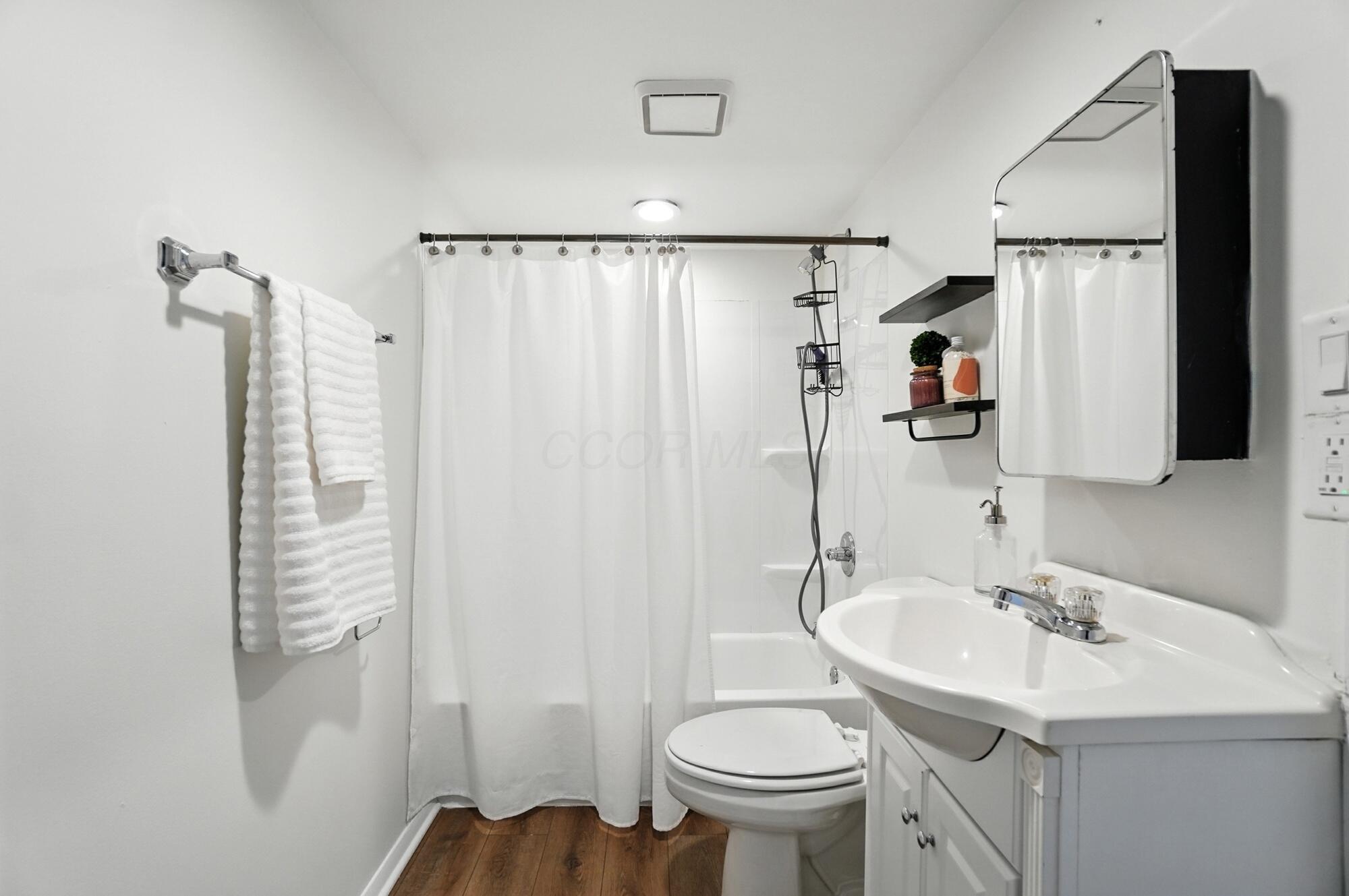 905 Kinnear Road Columbus, OH 43212 - Photo 46 of 67 Lower Level Full Bath