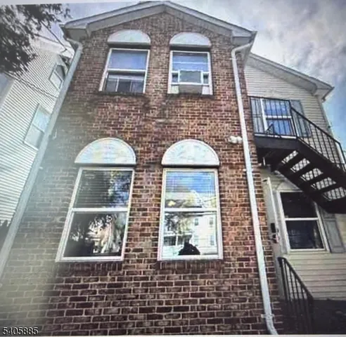 $2,600 | 430 Ellison Street, Paterson, NJ 07501