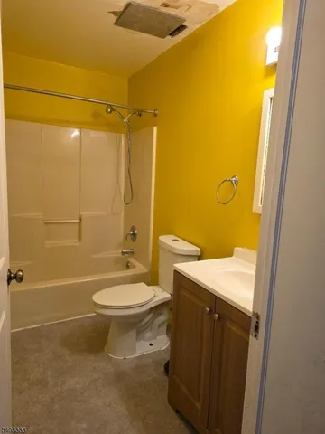 $2,600 | 430 Ellison Street, Paterson, NJ 07501