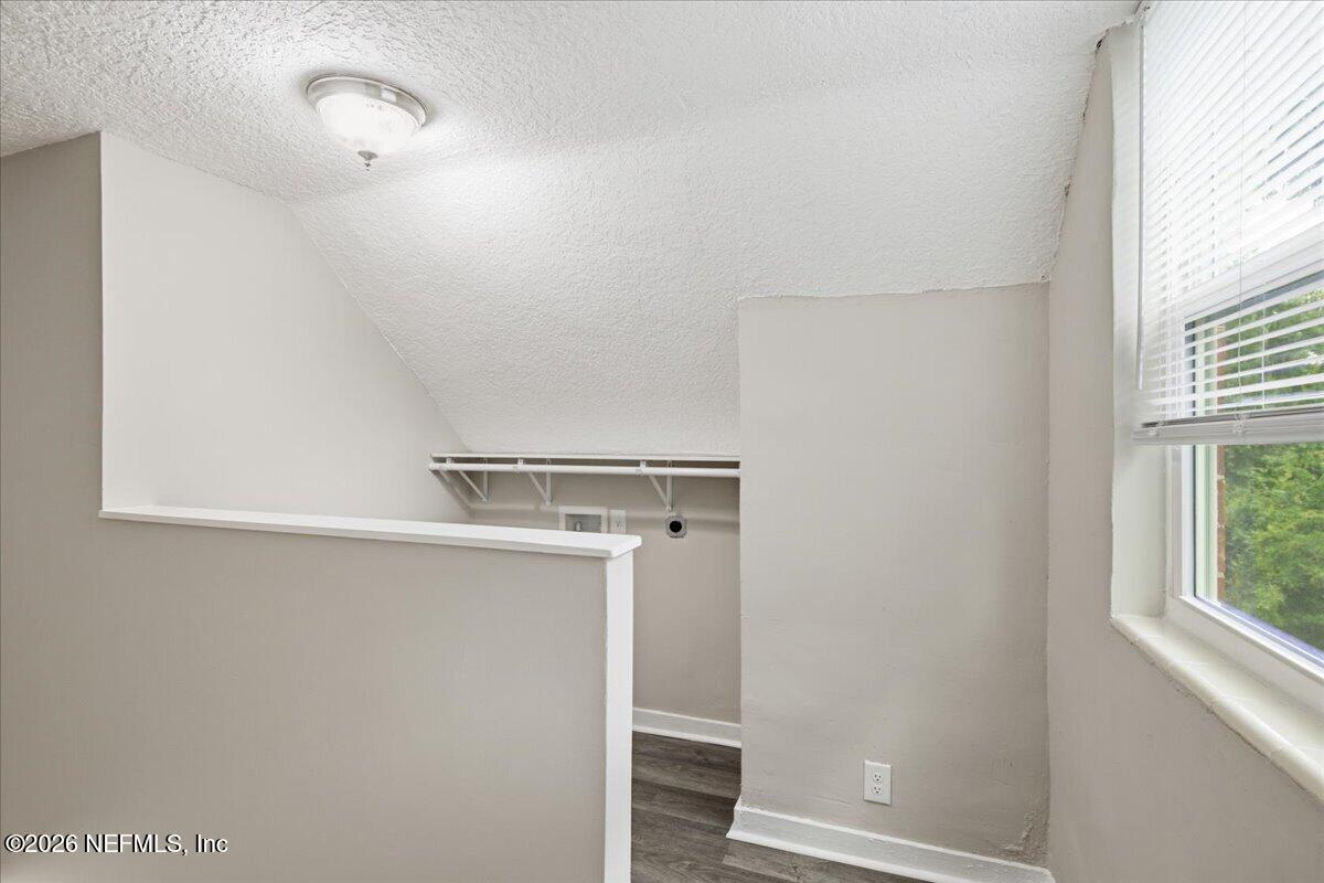 4135 Hudnall Road Jacksonville, FL 32207 - Photo 21 of 33 22-460A2397