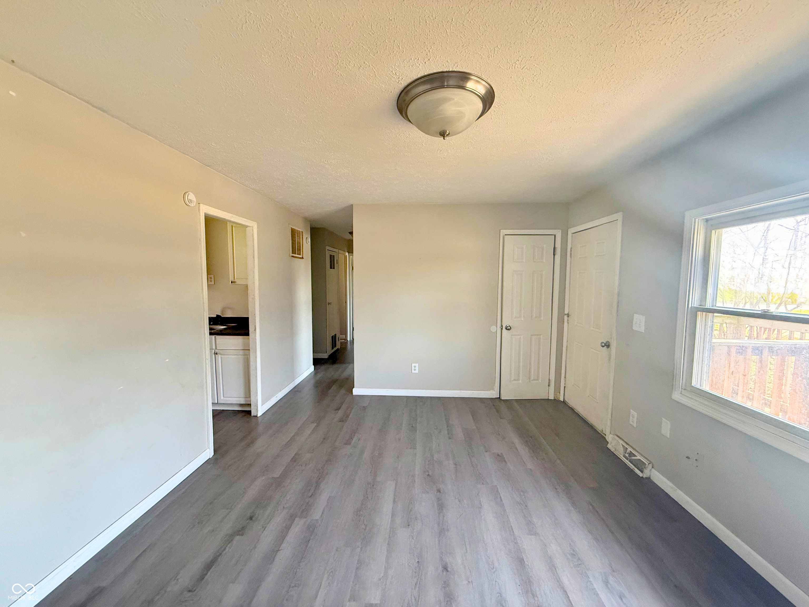 1902 Edgemont Way Anderson, IN 46011 - Photo 7 of 19