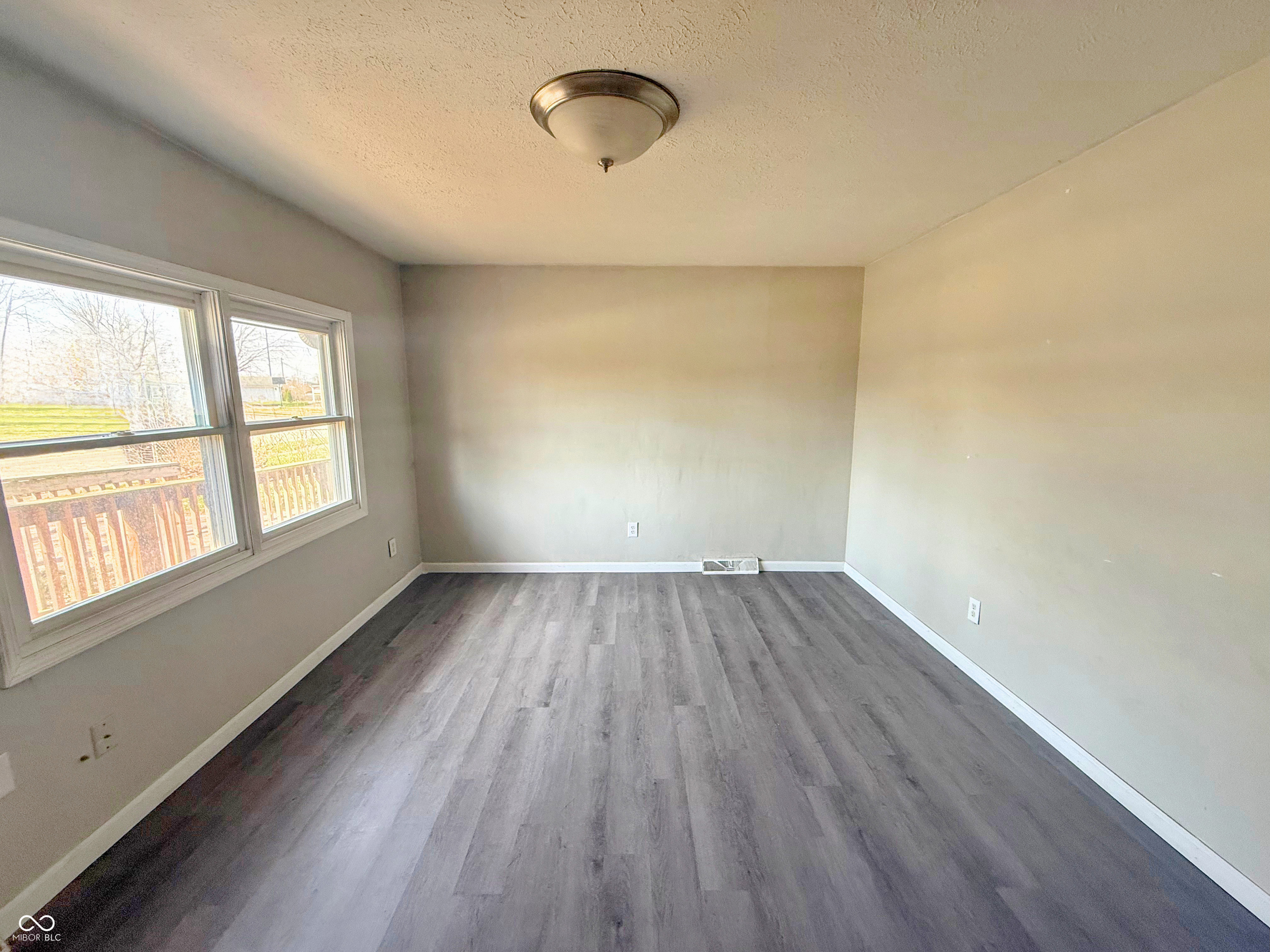 1902 Edgemont Way Anderson, IN 46011 - Photo 8 of 19