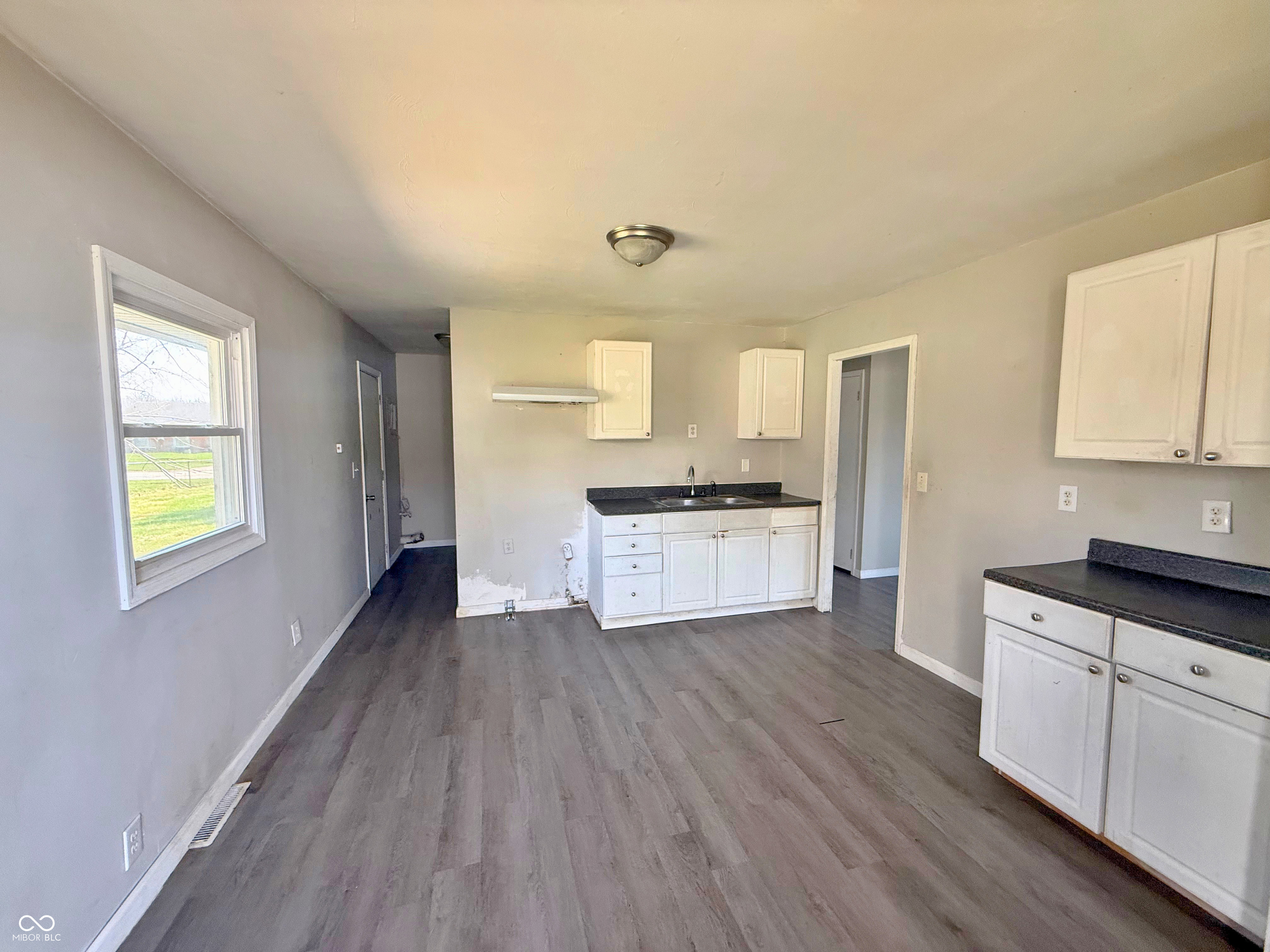 1902 Edgemont Way Anderson, IN 46011 - Photo 10 of 19