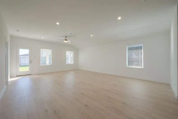 $2,500 | 4303 Whitefish Lane, Katy, TX 77494