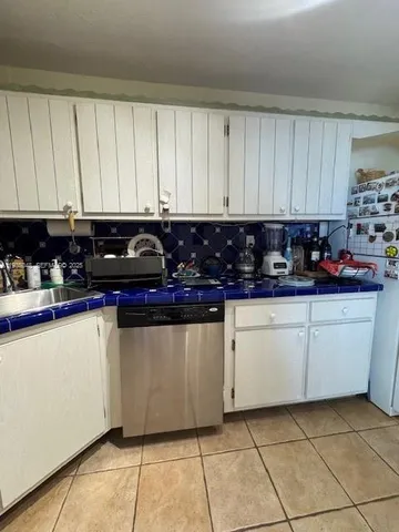 $1,700 | 2750 Northeast 183rd Street, Unit 1012, Aventura, FL 33160