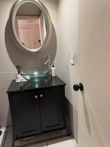 $1,700 | 2750 Northeast 183rd Street, Unit 1012, Aventura, FL 33160