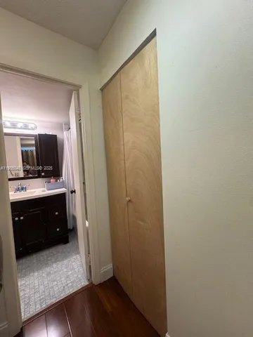 $1,700 | 2750 Northeast 183rd Street, Unit 1012, Aventura, FL 33160