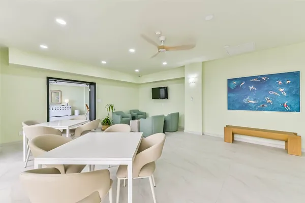 $335,000 | 7310 Seawall Boulevard, Unit 705, Galveston, TX 77551