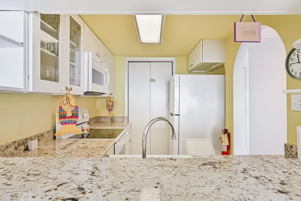 $335,000 | 7310 Seawall Boulevard, Unit 705, Galveston, TX 77551