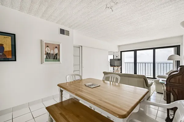 $335,000 | 7310 Seawall Boulevard, Unit 705, Galveston, TX 77551