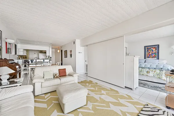$335,000 | 7310 Seawall Boulevard, Unit 705, Galveston, TX 77551