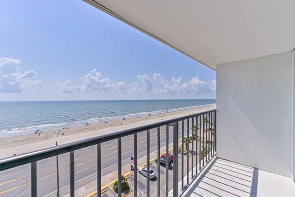 $335,000 | 7310 Seawall Boulevard, Unit 705, Galveston, TX 77551