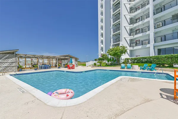 $335,000 | 7310 Seawall Boulevard, Unit 705, Galveston, TX 77551