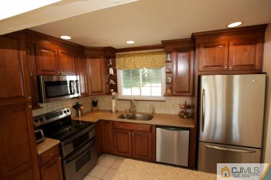 18 Venus Road Old Bridge, NJ 08879 - Photo 9 of 24 Gallery Image 9