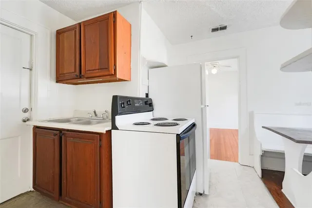 $420,000 | 225 North Sans Souci Avenue, Deland, FL 32720