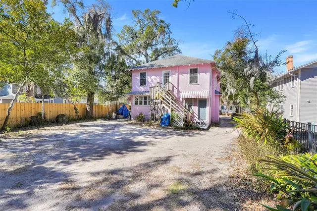 $420,000 | 225 North Sans Souci Avenue, Deland, FL 32720