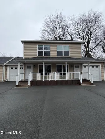 $2,300 | 36 Vly Road, Unit 38B, Colonie, NY 12205