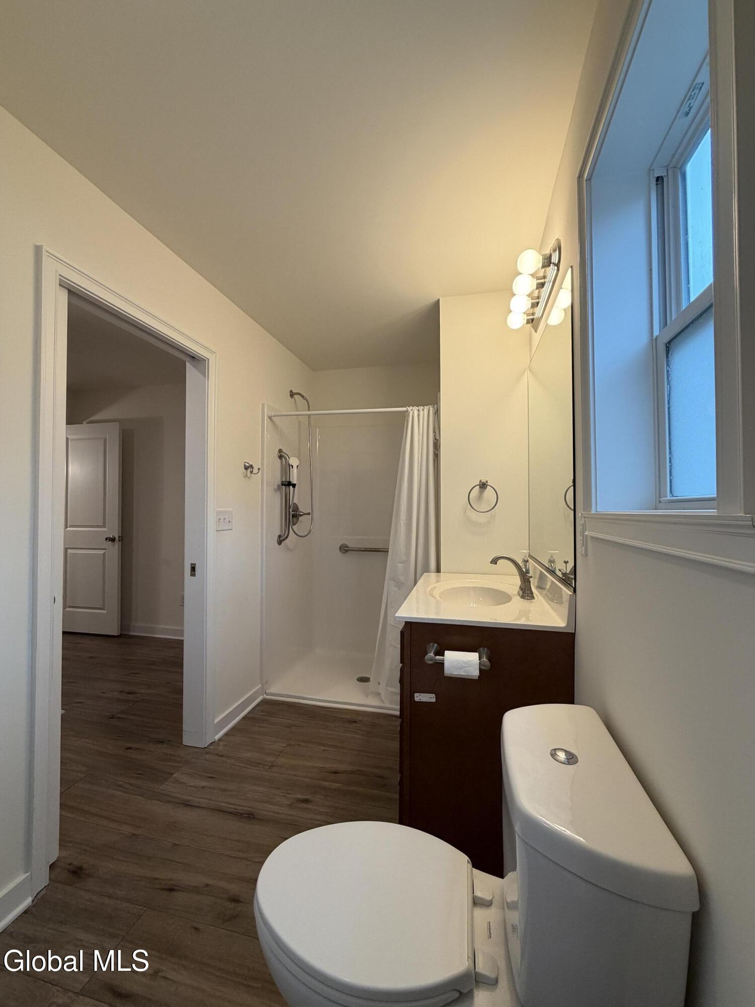 36 Vly Road, Unit 38B Colonie, NY 12205 - Photo 12 of 20 Full bath