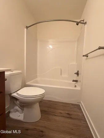 $2,300 | 36 Vly Road, Unit 38B, Colonie, NY 12205