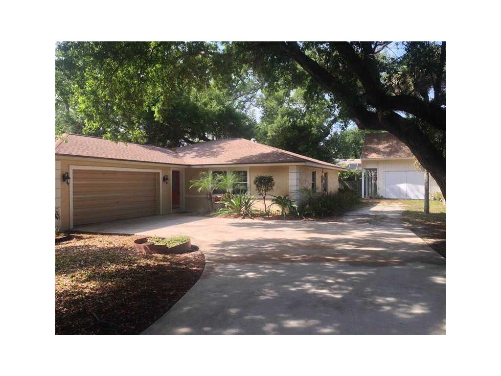 715 Banyan Road Vero Beach, FL 32963 - Photo 2 of 21 Gallery Image 2