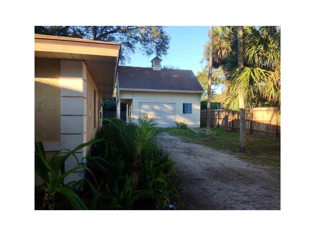 715 Banyan Road Vero Beach, FL 32963 - Photo 15 of 21 Gallery Image 15