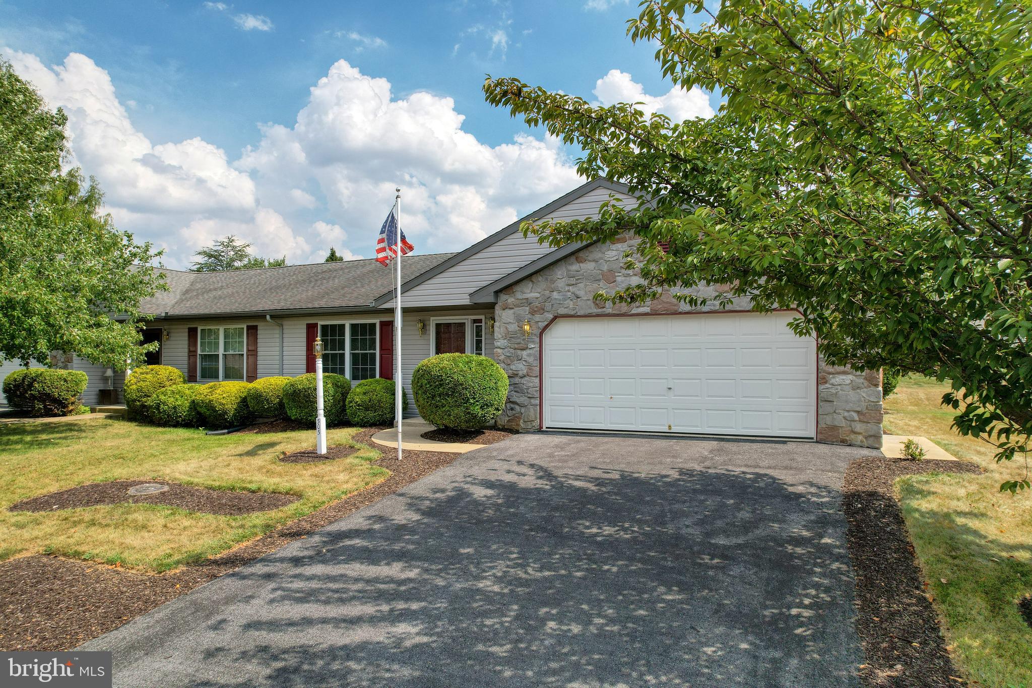 505 Foggy Bottom Road Ephrata, PA 17522 - Photo 3 of 36