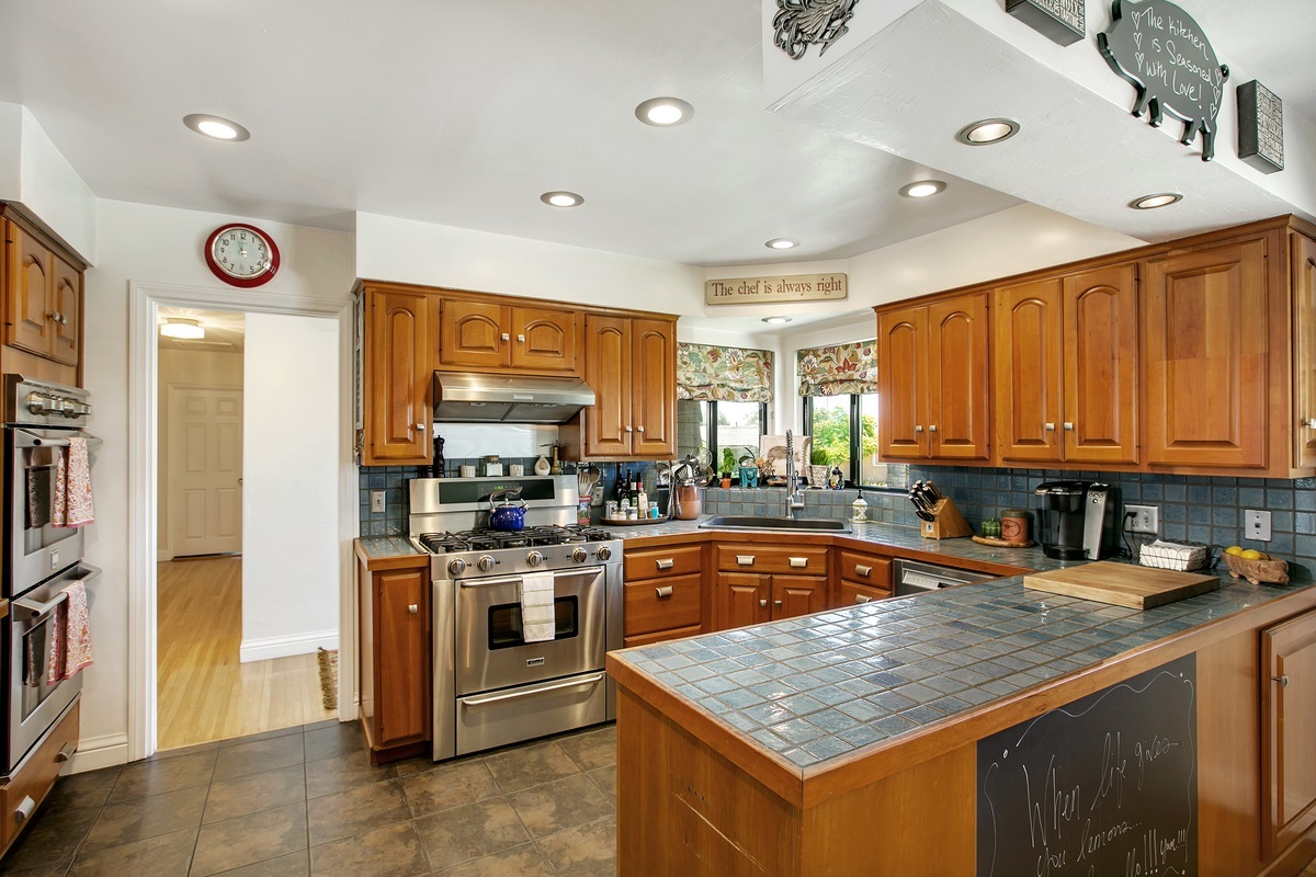 2017 Willis Road El Cajon, CA 92020 - Photo 7 of 25 Gallery Image 7