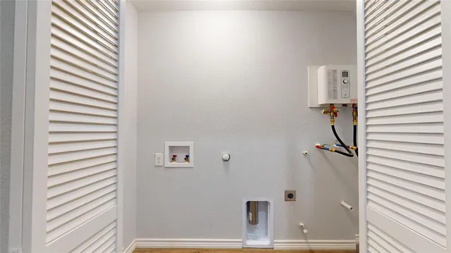 $1,395 | 2620 West Washington Street, Denison, TX 75020