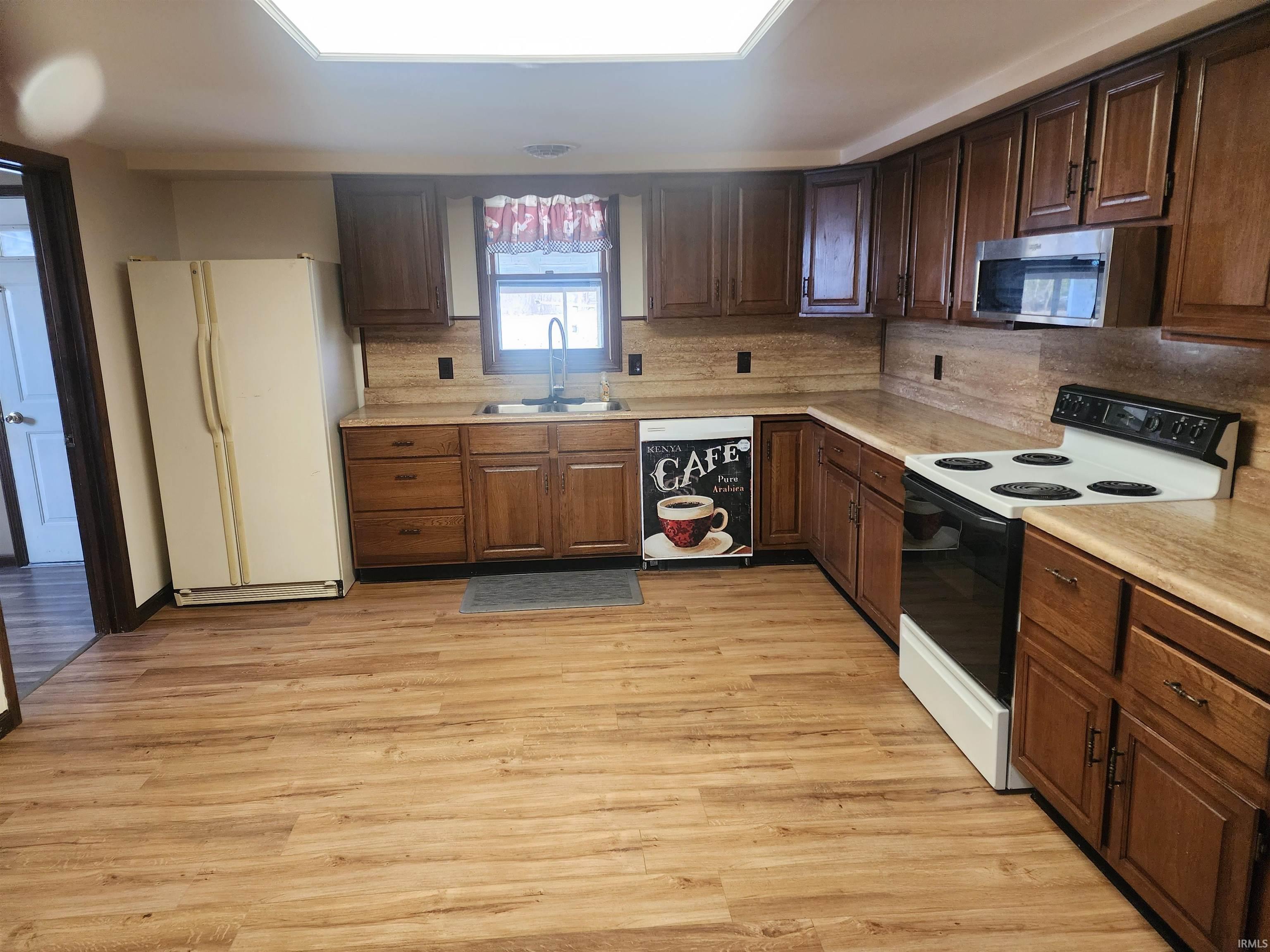 3518 South Valley Avenue Marion, IN 46953 - Photo 9 of 35
