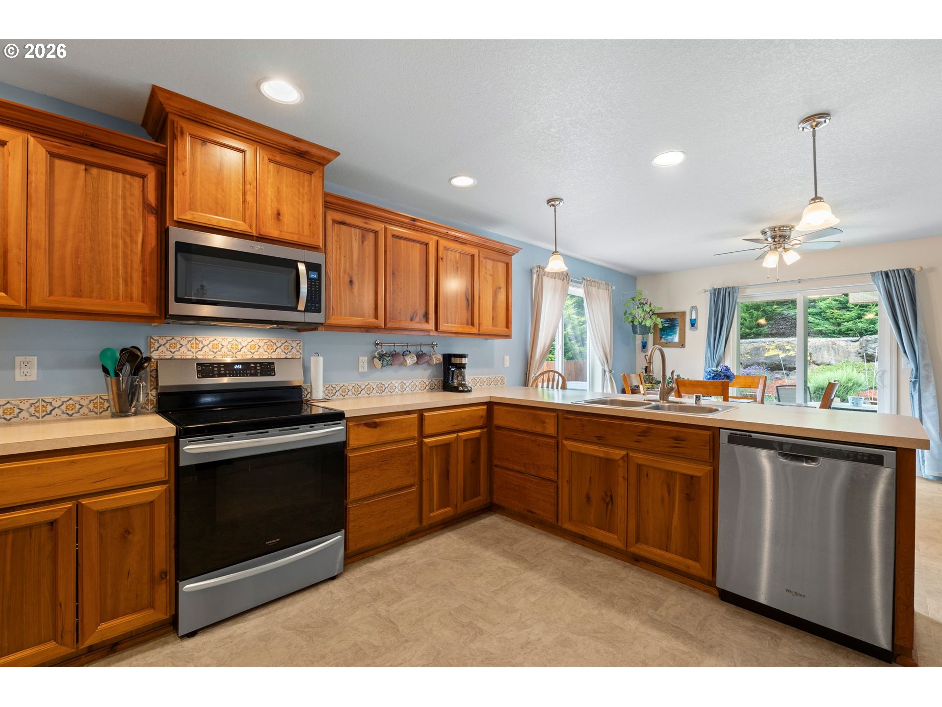 628 Stone View Way Kalama, WA 98625 - Photo 8 of 38