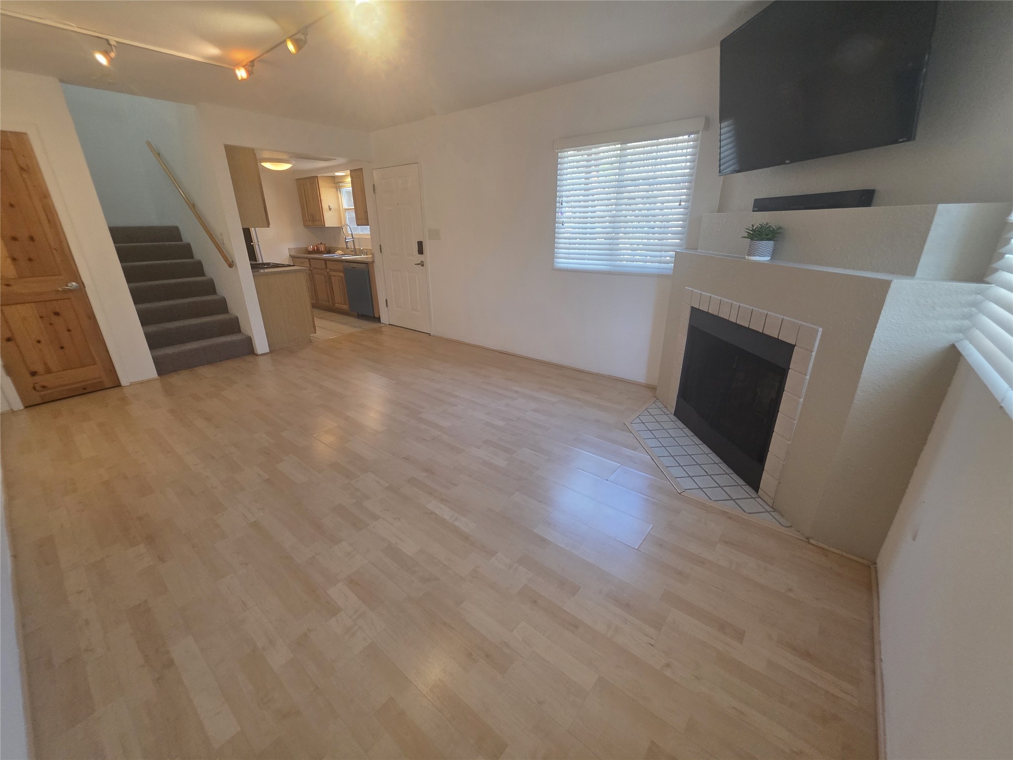 2210 Miguel Chavez Road, Unit 312 Santa Fe, NM 87505 - Photo 4 of 24