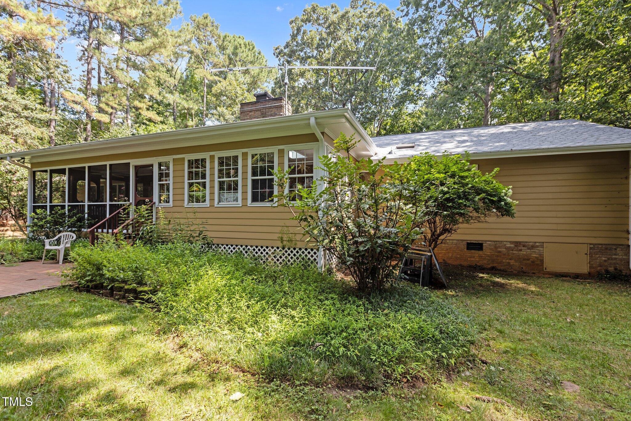 2836 Mattlyn Court Raleigh, NC 27613 - Photo 10 of 45 7c